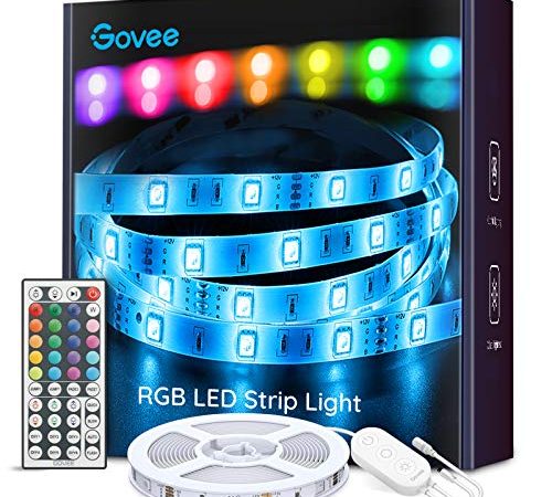 Govee LED Striscia, 5m RGB con 44 Tasti Telecomando IR, 20 Colori 6 Modalità, Luci Colorate per Decorazioni, Cucina, Bar, Festa, 12V, 1.5A